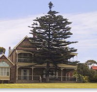 Boston House Motel - Schoolies Week Accommodation