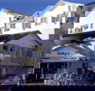 Zirkys Lodge - Schoolies Week Accommodation