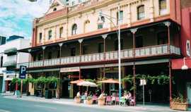 Plaza Hotel - Schoolies Week Accommodation 0