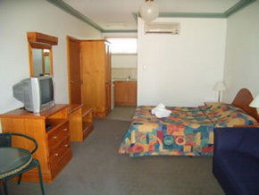 Campaspe Lodge - Schoolies Week Accommodation 2