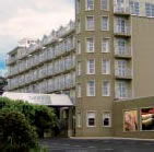 Quality Suites Deep Blue - Schoolies Week Accommodation 1