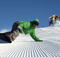 Snowbird Inn - Schoolies Week Accommodation