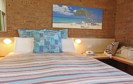 The Beachfront Motel - Schoolies Week Accommodation 1