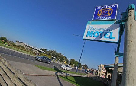 The Beachfront Motel - Schoolies Week Accommodation 4