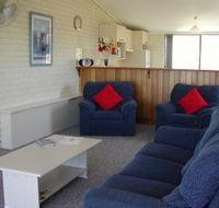 Penguin Mews - Schoolies Week Accommodation