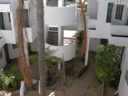 Cambridge Atrium - Schoolies Week Accommodation 4