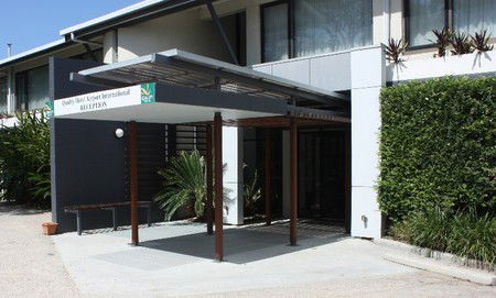 Quality Hotel Airport International - Schoolies Week Accommodation 1
