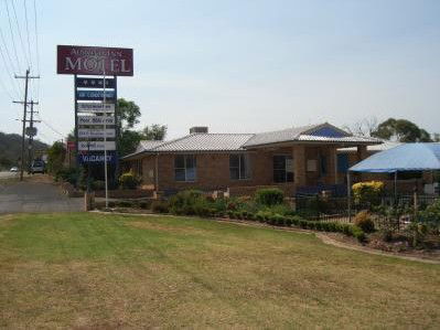 Almond Inn Motel - Schoolies Week Accommodation 0
