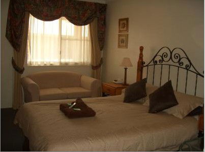 Almond Inn Motel - Schoolies Week Accommodation 3