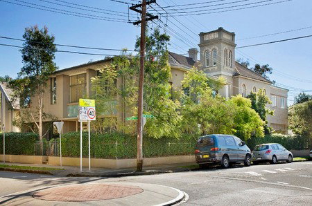 Cambridge Lodge - Schoolies Week Accommodation 2