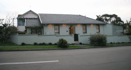 Quinton House - Schoolies Week Accommodation