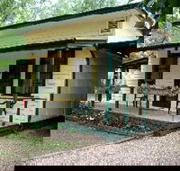 Pioneer Garden Cottages - Schoolies Week Accommodation
