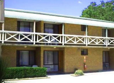 Parkway Motel - Schoolies Week Accommodation 1