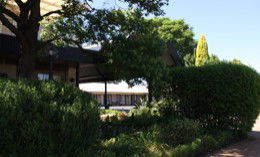 All Seasons Motor Lodge - Schoolies Week Accommodation 0
