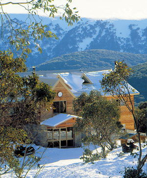 Summit Ridge Alpine Lodge - Schoolies Week Accommodation 0