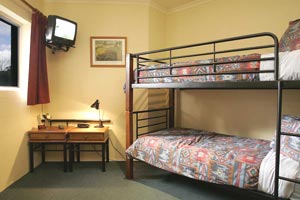 Summit Ridge Alpine Lodge - Schoolies Week Accommodation 2