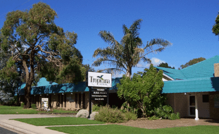 The Tropicana Motor Inn - Schoolies Week Accommodation