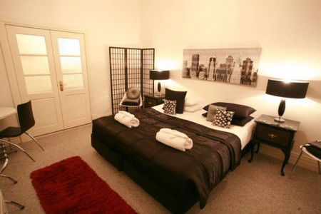  Schoolies Week Accommodation