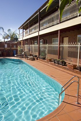 Quality Inn Railway - Schoolies Week Accommodation 0