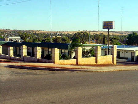 Northam Motel - Schoolies Week Accommodation 0