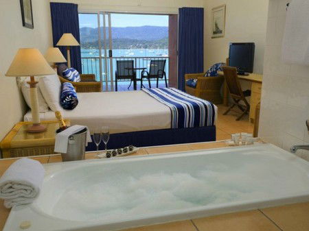 Coral Sea Resort - Schoolies Week Accommodation 5