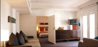 Hotel Richmond - Schoolies Week Accommodation 2