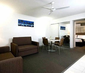 Cairns Colonial Club Resort - Schoolies Week Accommodation 2