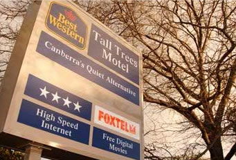 Best Western Tall Trees Motel - Schoolies Week Accommodation 0