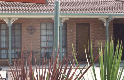 Arcadia Motor Inn - Schoolies Week Accommodation 0