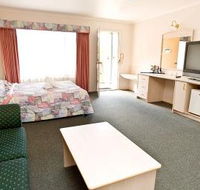 Comfort Inn Big Windmill - Schoolies Week Accommodation