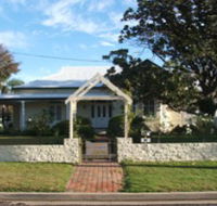 Annas Place - Schoolies Week Accommodation