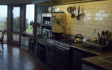 The Priory - Schoolies Week Accommodation 4