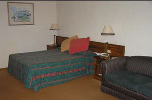 Seaton Arms Motor Inn - Schoolies Week Accommodation 0