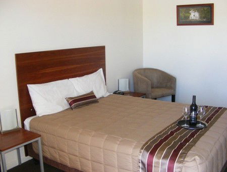 Burke And Wills Motor Inn Kingaroy - Schoolies Week Accommodation 3