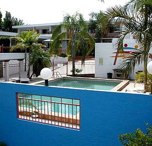Caloundra Suncourt Motel - Schoolies Week Accommodation 0