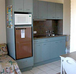 Caloundra Suncourt Motel - Schoolies Week Accommodation 2