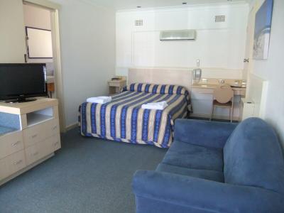 Country Comfort Cowra Countryman Motor Inn - Schoolies Week Accommodation 2