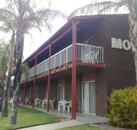 Barmera Hotel Motel - Schoolies Week Accommodation