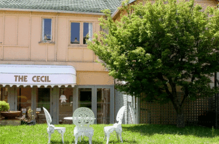 The Cecil Guest House - Schoolies Week Accommodation