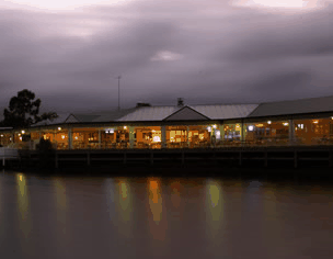 Waterfront Hotel - Schoolies Week Accommodation