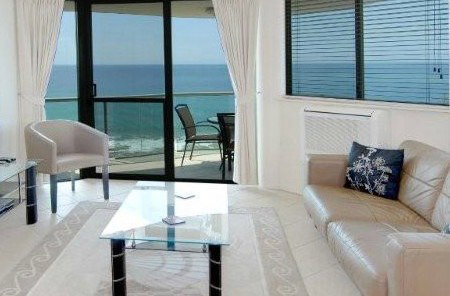 Malibu Mooloolaba - Schoolies Week Accommodation 0