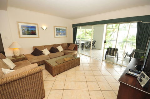 Trinity Waters Apartments - Schoolies Week Accommodation 5