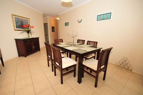 Trinity Waters Apartments - Schoolies Week Accommodation 6