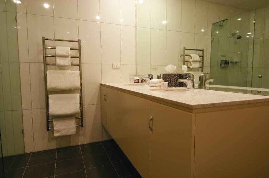  Schoolies Week Accommodation