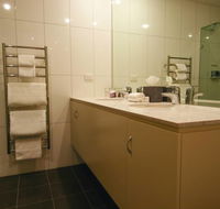 Chapel Hill Winery Guest House - Schoolies Week Accommodation