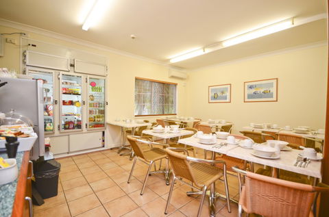 Reef Palms - Schoolies Week Accommodation 4