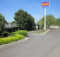 Farnham Court Motel - Schoolies Week Accommodation