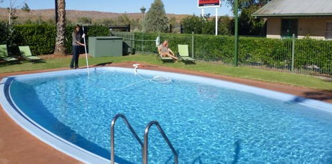 Alice Motor Inn - Schoolies Week Accommodation 0