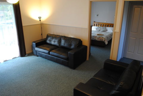 Lakes Entrance Country Cottages - Schoolies Week Accommodation 1