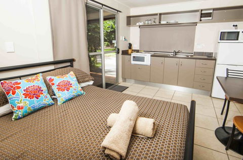 Lake Placid Tourist Park - Schoolies Week Accommodation 6